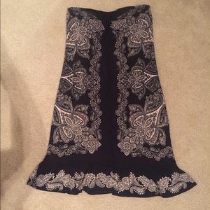 Strapless black & white dress with ruffle hem